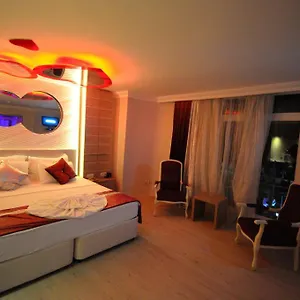 Dora Otel